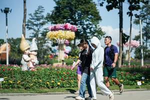 BIB: 
                            <button type="button" onclick="openModal(27620451)" class="btn btn-primary btn-sm float-right btn-popup" data-toggle="modal" data-target=".modal-high-quality">
                        <i class="fas fa-shopping-cart"></i> Add to Cart
                    </button>
                                            <button type="button" onclick="isThisMe(27620451, true)" class="btn btn-success btn-sm float-right btn-popup btn-isme hidden" data-toggle="tooltip" data-placement="bottom" title="นี่คือรูปของคุณใช่ไหม คลิกที่นี่เพื่อเอาเข้าอัลบั้ม">
                        <i class="fas fa-plus"></i> Add to album
                    </button>
                    <button type="button" onclick="isThisMe(27620451, false)" class="btn btn-warning btn-sm float-right btn-popup btn-isnotme hidden">
                        <i class="fas fa-ban"></i> Remove from album
                    </button>